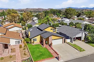 25434 Via Pacifica, Valencia, CA 91355 - Photo 36