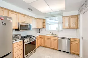 10132 Densmore Ave, North Hills, CA 91343 - Photo 8