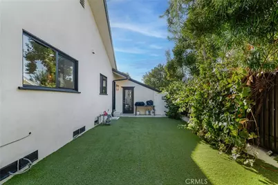5722 Le Sage Avenue, Woodland Hills, CA 91367 - Photo 38