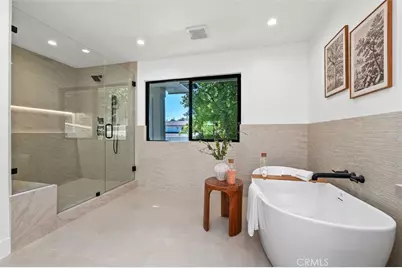 24621 Calvert Street, Woodland Hills, CA 91367 - Photo 28