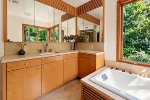 13201 Cheltenham, Sherman Oaks, CA 91423 - Photo 32