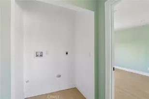 22241 Wyandotte, Canoga Park, CA 91303 - Photo 30