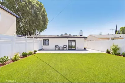 22241 Wyandotte, Canoga Park, CA 91303 - Photo 18