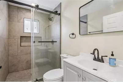 22241 Wyandotte, Canoga Park, CA 91303 - Photo 10