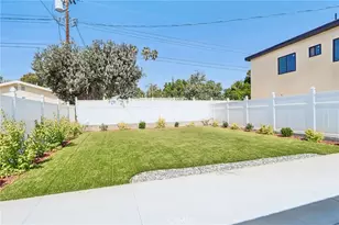 22241 Wyandotte, Canoga Park, CA 91303 - Photo 16