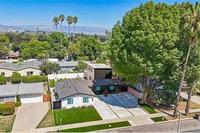 22241 Wyandotte Street, Canoga Park, CA 91303 - Photo 2
