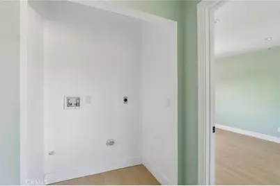 22241 Wyandotte Street, Canoga Park, CA 91303 - Photo 30