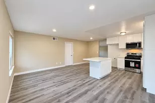 44721 Benald St, Lancaster, CA 93535 - Photo 10
