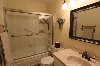 20046 Avenue Of The Oaks, Newhall, CA 91321 - Photo 34