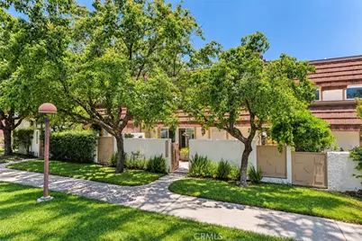 10161 Larwin Avenue #3, Chatsworth, CA 91311 - Photo 2