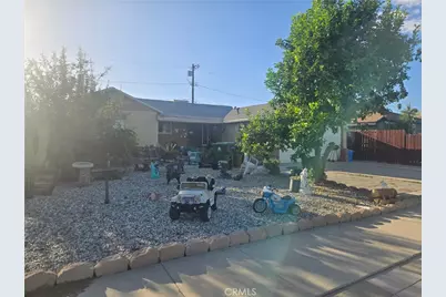 7057 Aura Avenue, Reseda, CA 91335 - Photo 2