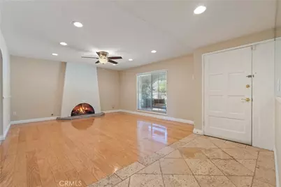 28128 Winterdale Drive, Canyon Country, CA 91387 - Photo 4