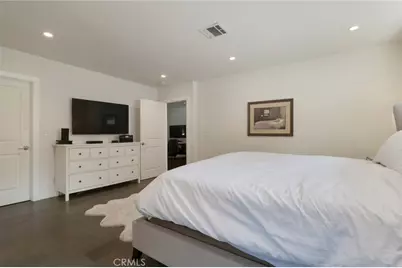 4527 Santa Lucia Drive, Woodland Hills, CA 91364 - Photo 30