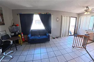 18128 Sundowner, Canyon Country, CA 91387 - Photo 2