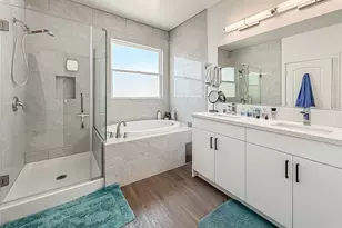 946 Warwick, Thousand Oaks, CA 91360 - Photo 44