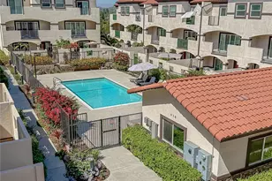 946 Warwick, Thousand Oaks, CA 91360 - Photo 52