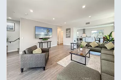 946 Warwick, Thousand Oaks, CA 91360 - Photo 16