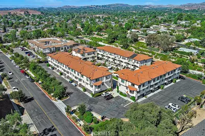 946 Warwick, Thousand Oaks, CA 91360 - Photo 68