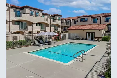 946 Warwick, Thousand Oaks, CA 91360 - Photo 64