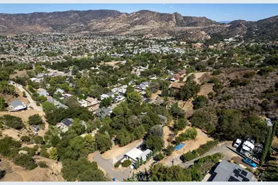 1068 Loma Lane, Simi Valley, CA 93063 - Photo 2