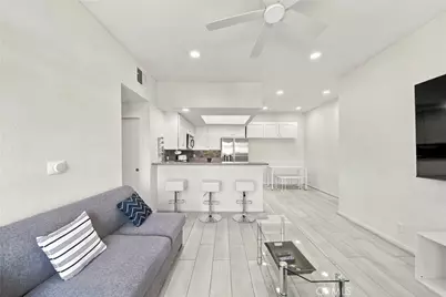 10943 Laurel Canyon Boulevard #B9, San Fernando, CA 91340 - Photo 8