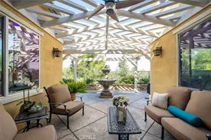 25337 Los Arqueros Dr, Valencia, CA 91381 - Photo 14