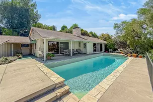 5015 Casa Dr, Tarzana, CA 91356 - Photo 1