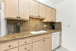 215 N Kenwood Street, Glendale, CA 91206 - Photo 8