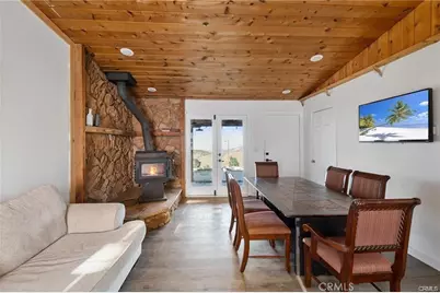 46417 Kings Canyon Road, Lancaster, CA 93536 - Photo 2