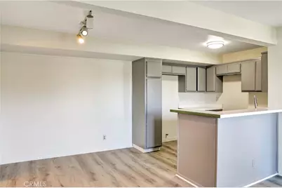 21309 Eucalyptus #203, Newhall, CA 91321 - Photo 4
