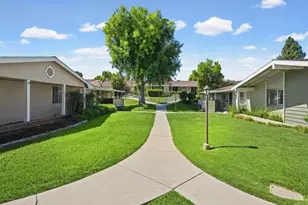 19155 Ave Of The Oaks, Newhall, CA 91321 - Photo 8