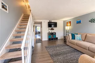 231 Gazania Ct, Thousand Oaks, CA 91362 - Photo 2