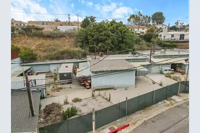 335 E Beach Avenue, Inglewood, CA 90302 - Photo 24