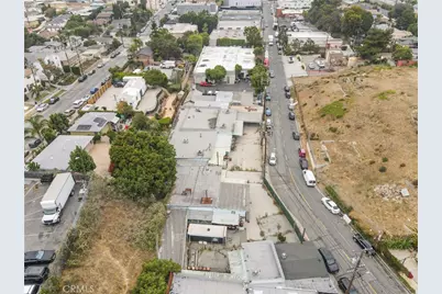 335 E Beach Avenue, Inglewood, CA 90302 - Photo 18
