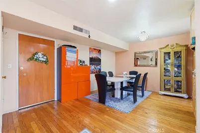 5429 Newcastle #303, Encino, CA 91316 - Photo 1