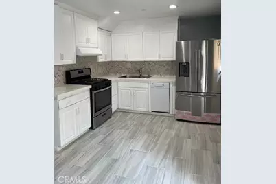 17135 Roscoe Boulevard #1, Northridge, CA 91325 - Photo 2