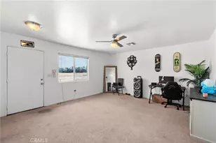 21041 Vivian Ct, California City, CA 93505 - Photo 14