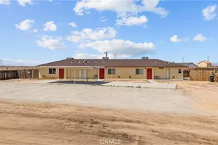 21041 Vivian Ct, California City, CA 93505 - Photo 4