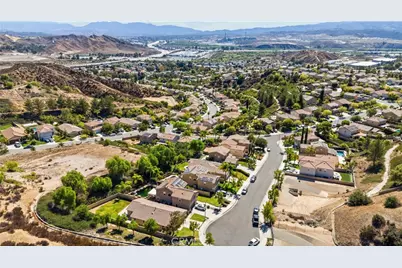 29890 Berkshire, Castaic, CA 91384 - Photo 32