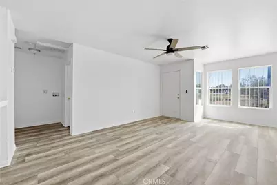 45019 Division, Lancaster, CA 93535 - Photo 4