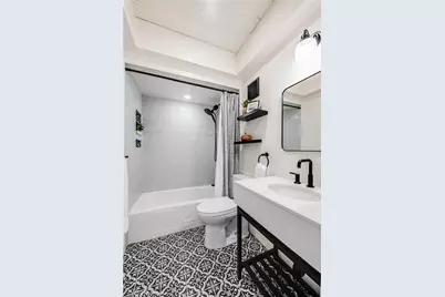 340 N Clybourn Avenue, Burbank, CA 91505 - Photo 26