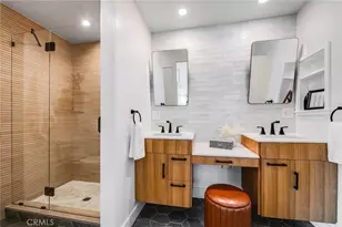 340 N Clybourn Ave, Burbank, CA 91505 - Photo 22