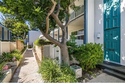 340 N Clybourn Avenue, Burbank, CA 91505 - Photo 6