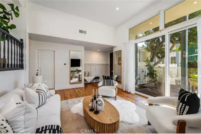 340 N Clybourn Avenue, Burbank, CA 91505 - Photo 2