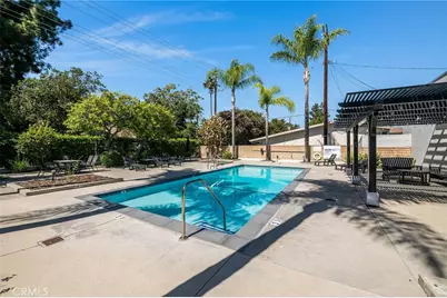 340 N Clybourn Avenue, Burbank, CA 91505 - Photo 30
