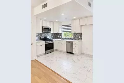 15053 Victory #10, Van Nuys, CA 91411 - Photo 4