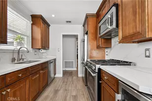 6440 Hanna Ave, Woodland Hills, CA 91303 - Photo 10