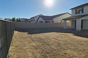 28519 Wildflower Ter, Castaic, CA 91384 - Photo 2