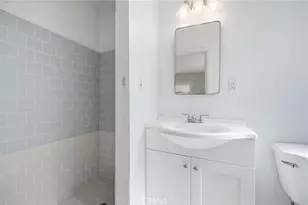 7321 Leescott Ave, Van Nuys, CA 91406 - Photo 16