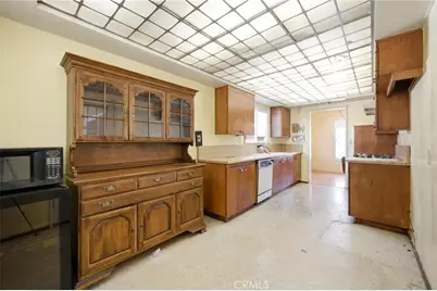 7321 Leescott Avenue, Van Nuys, CA 91406 - Photo 16